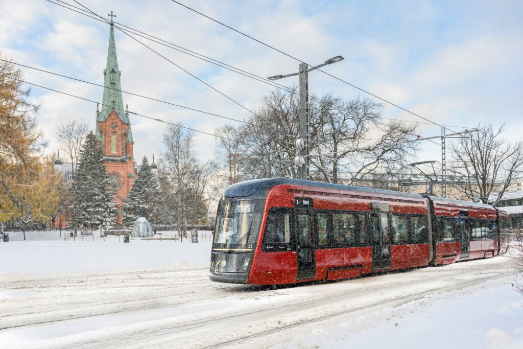 Tampereen Ratikka Hämeenpuistossa